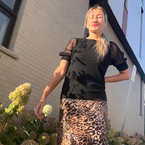 New Black Top for woman NWT - Picture 3 of 4